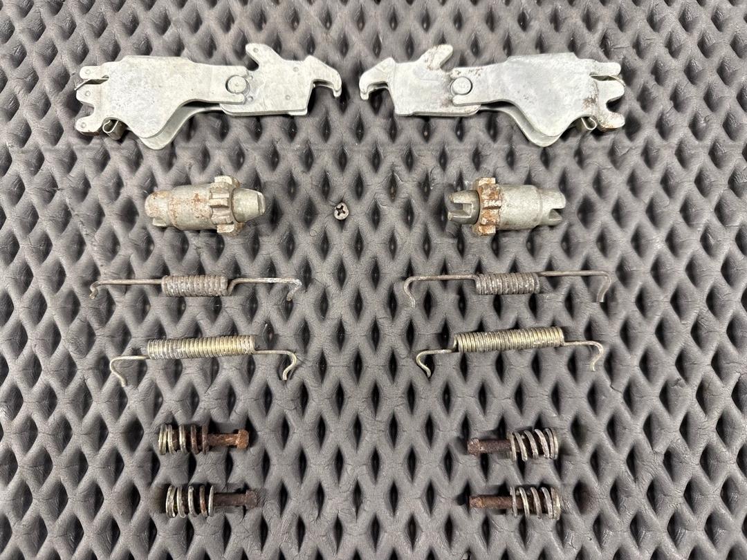 Комплект колодок ручного тормоза, 3210 рублей, Красноярск