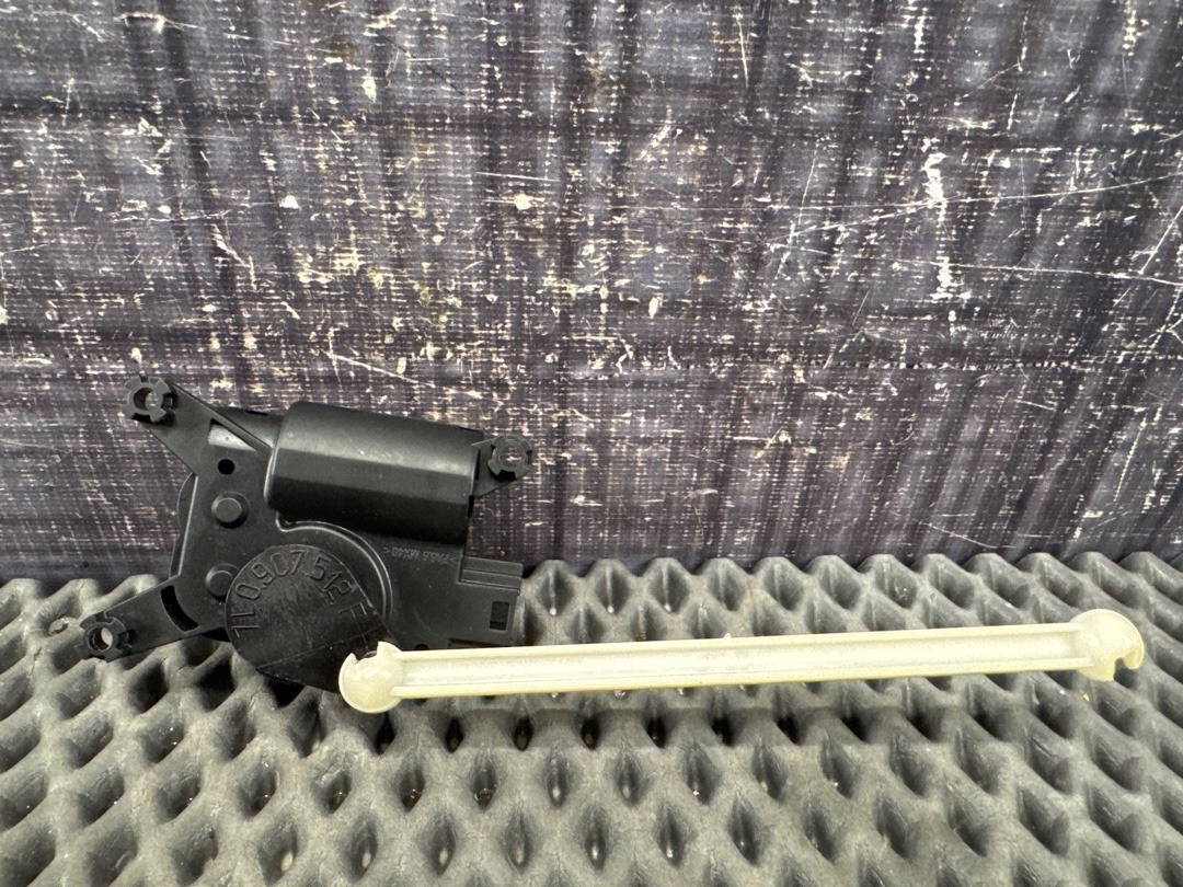 Мотор заслонки печки, 1250 рублей, Красноярск