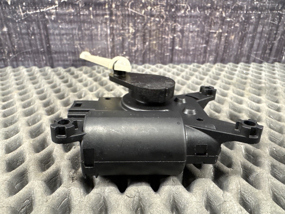 Мотор заслонки печки, 1250 рублей, Красноярск