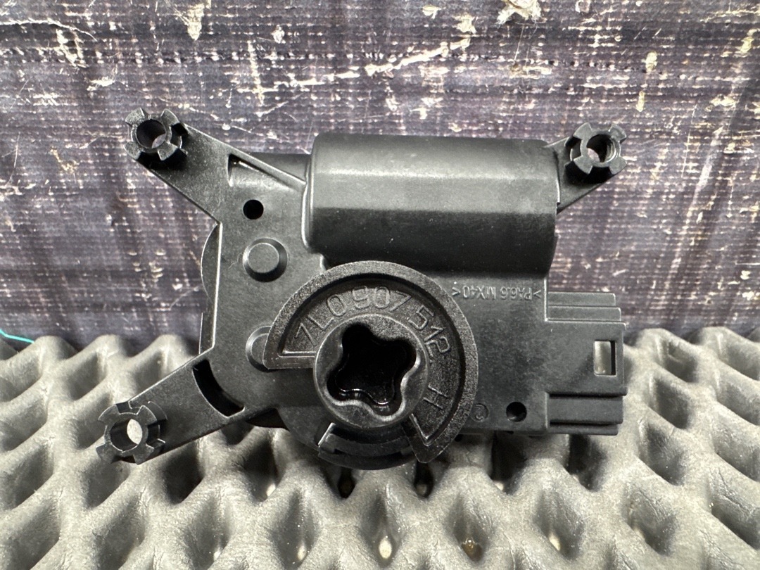 Мотор заслонки печки, 1250 рублей, Красноярск