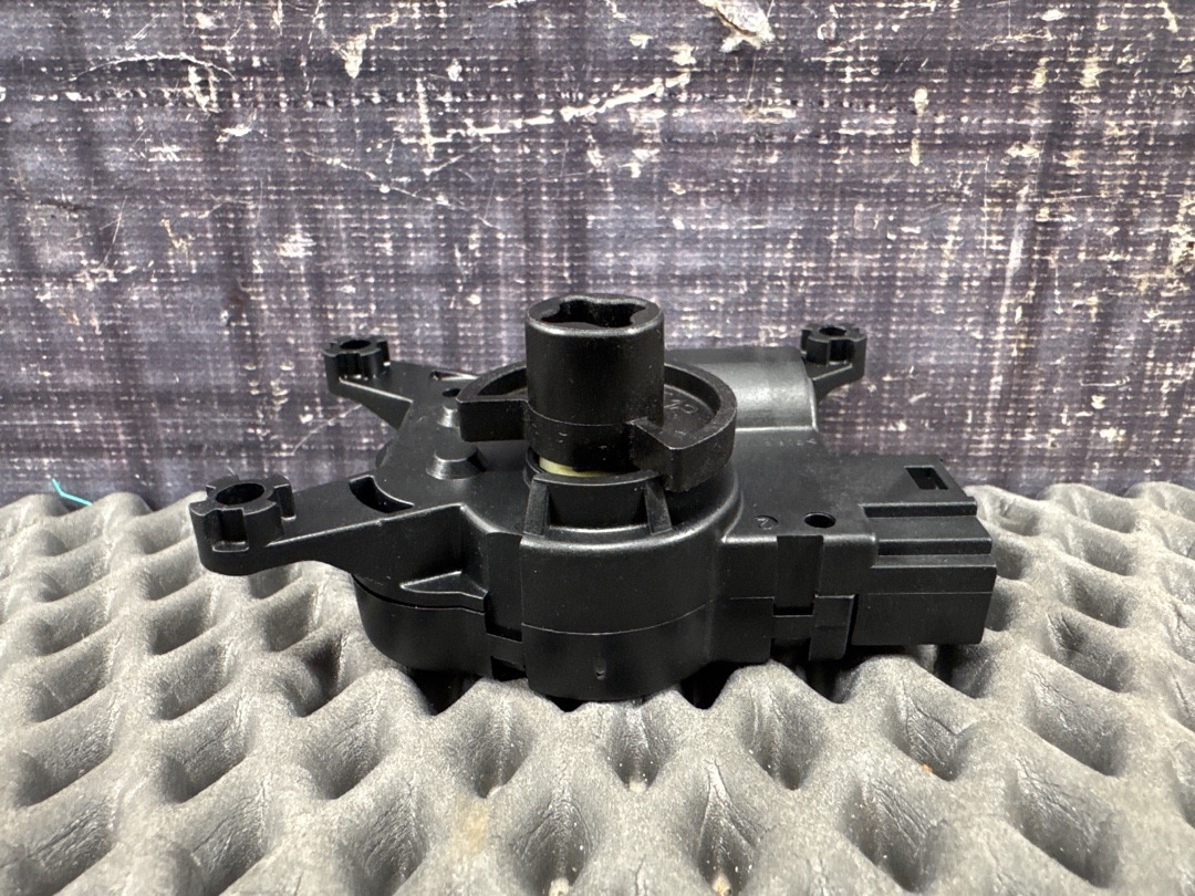 Мотор заслонки печки, 1250 рублей, Красноярск