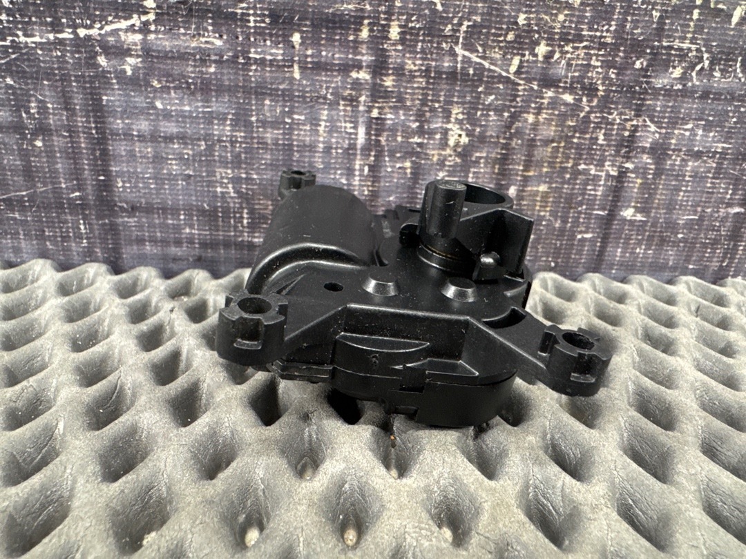 Мотор заслонки печки, 1250 рублей, Красноярск