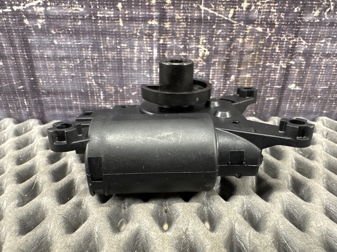 Мотор заслонки печки, 1250 рублей, Красноярск