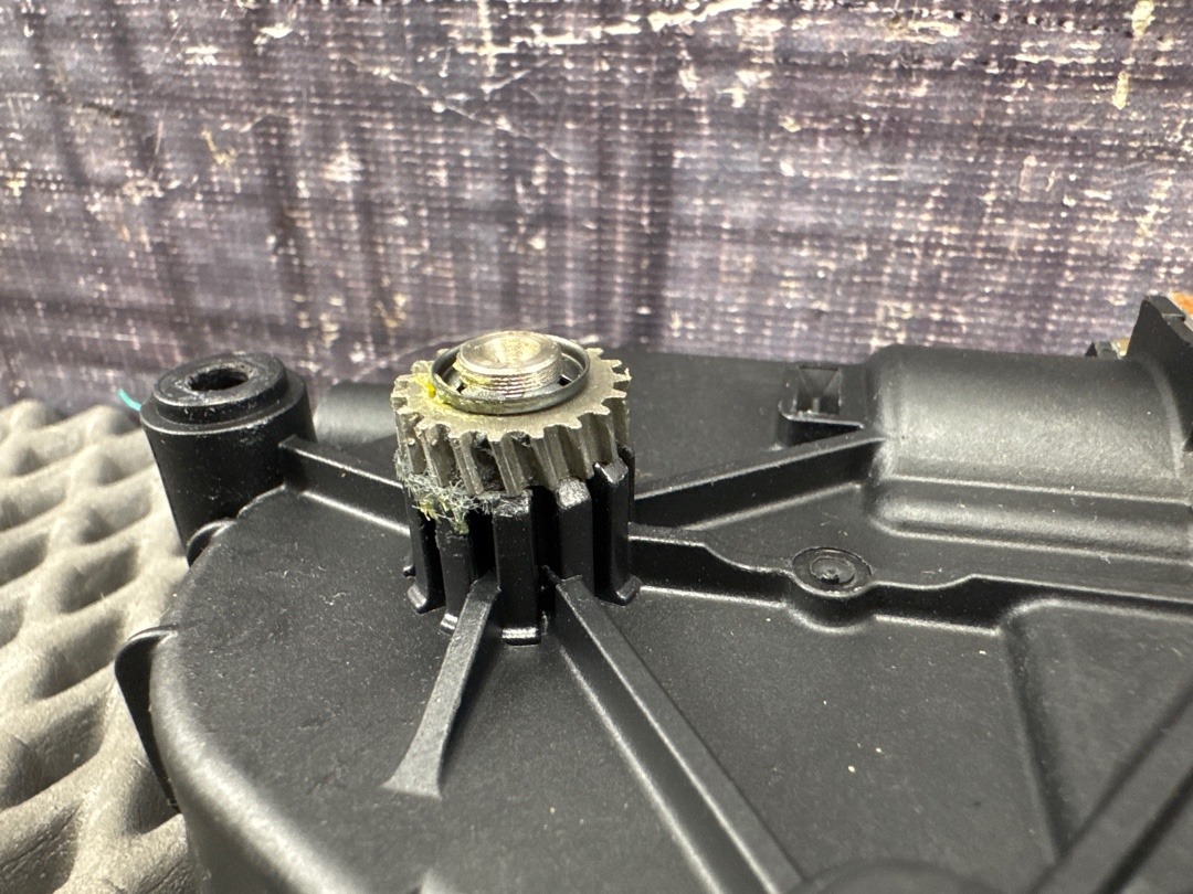 Мотор люка, 1480 рублей, Красноярск