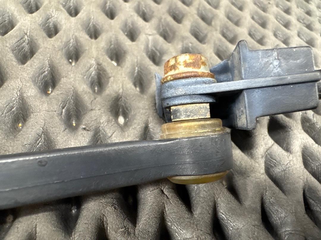 Датчик уровня подвески, 4220 рублей, Красноярск