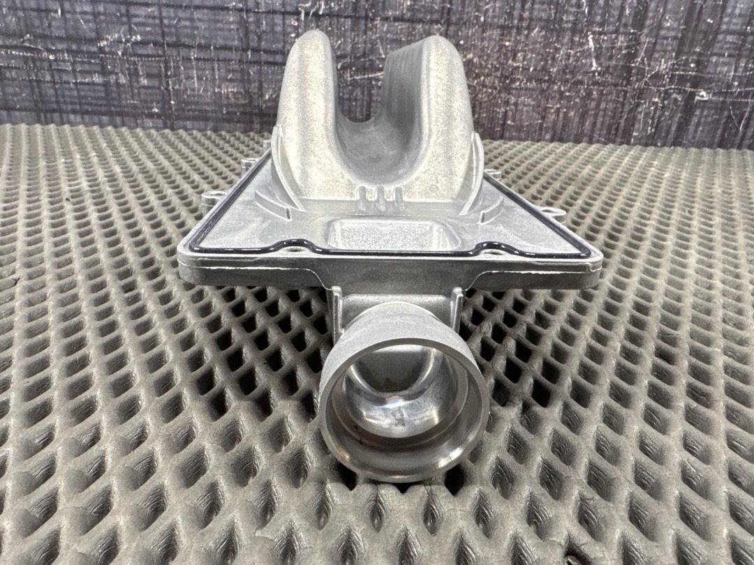 Крышка двигателя, 16390 рублей, Красноярск