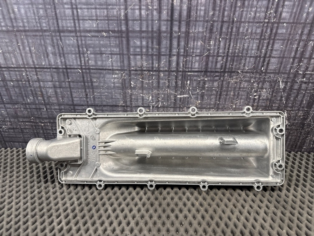 Крышка двигателя, 16390 рублей, Красноярск