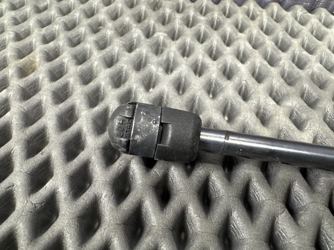 Амортизатор багажника, 920 рублей, Красноярск