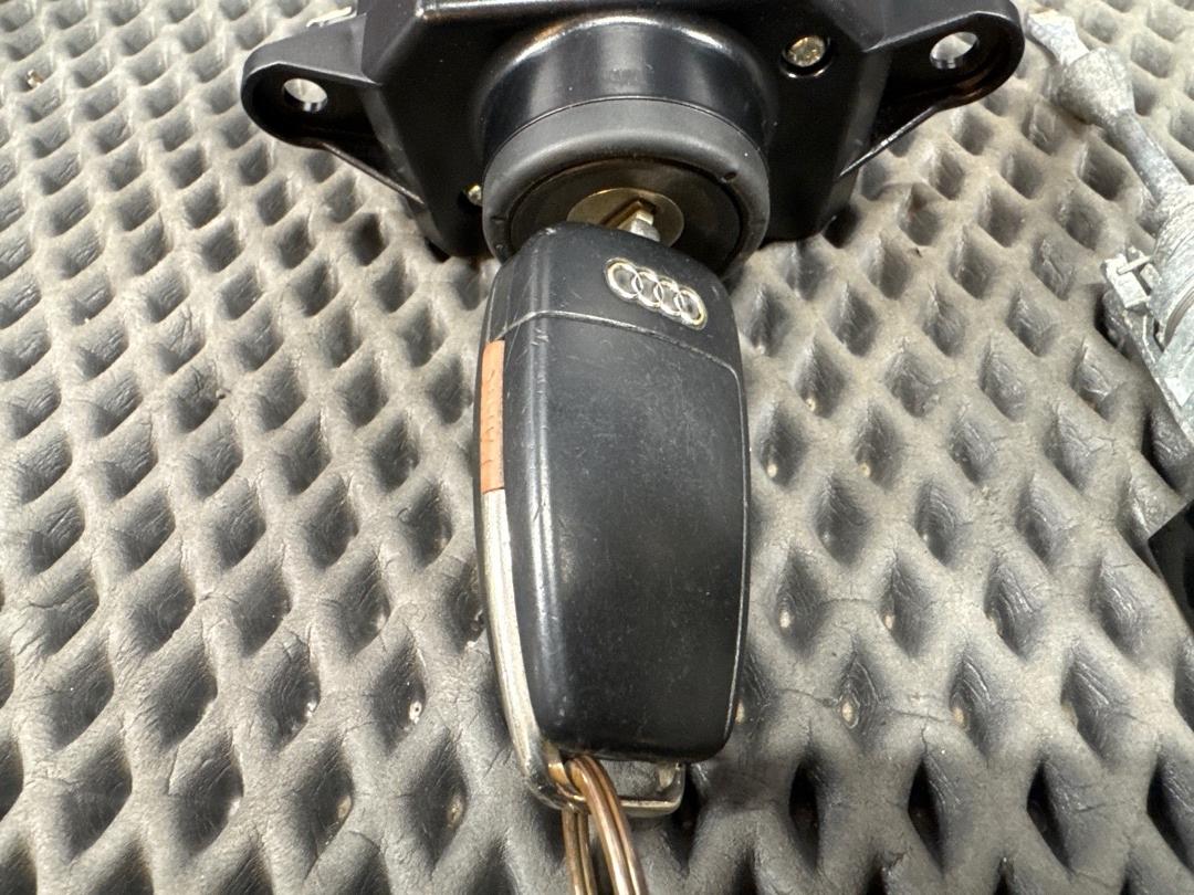 Комплект замков с ключом, 7430 рублей, Красноярск