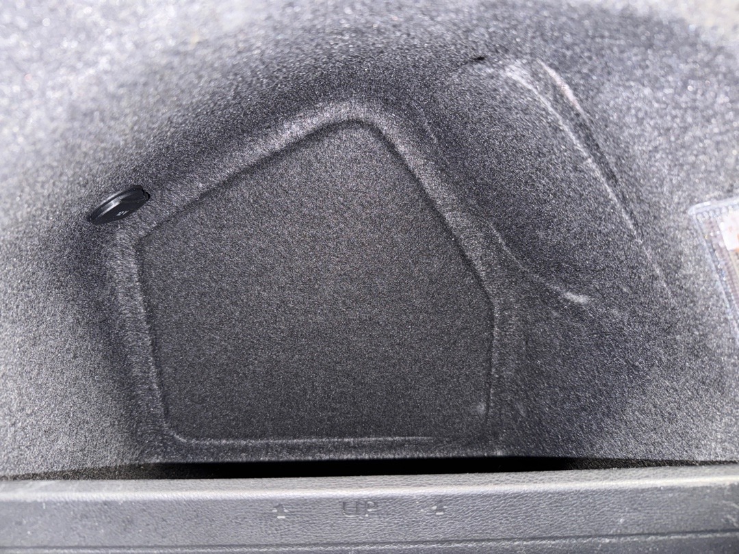 Обшивка багажника, 2260 рублей, Красноярск