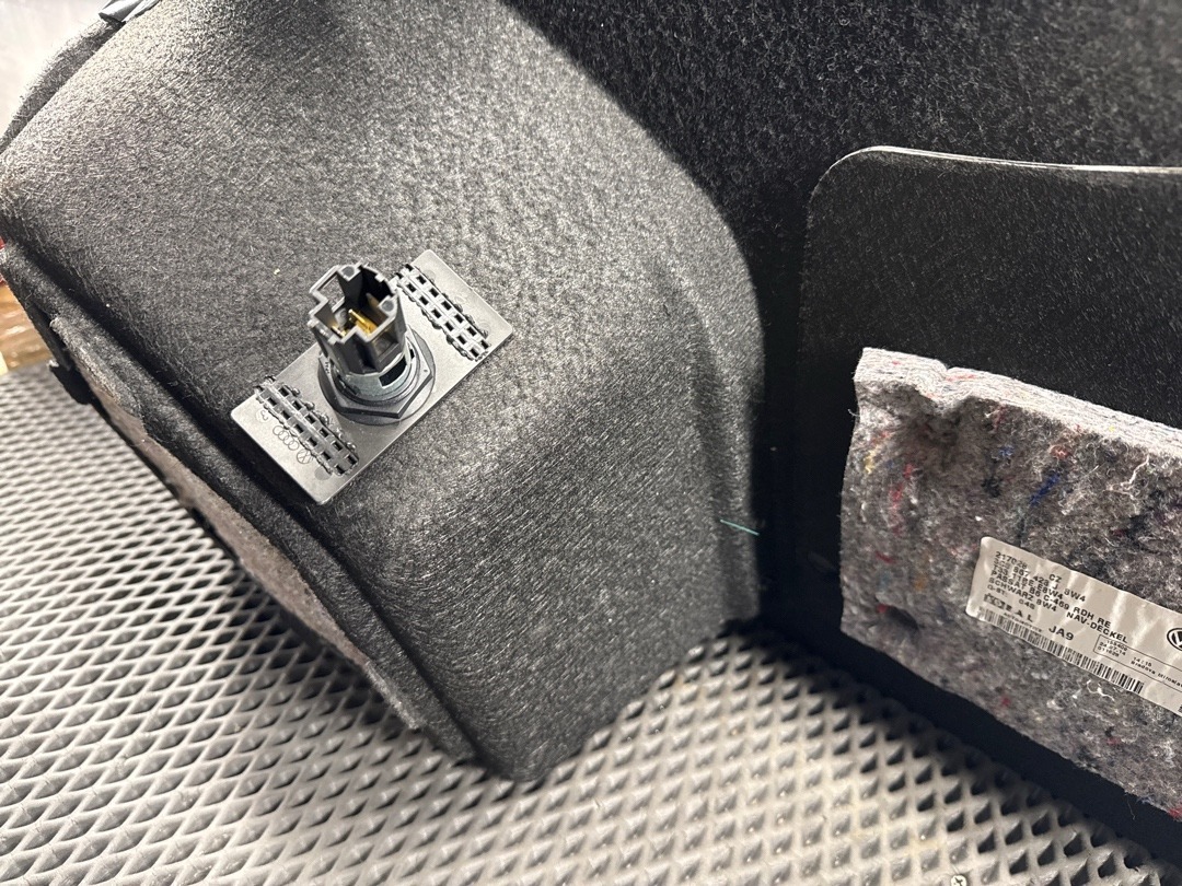 Обшивка багажника, 2260 рублей, Красноярск