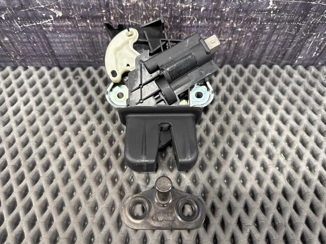 Замок багажника, 3360 рублей, Красноярск