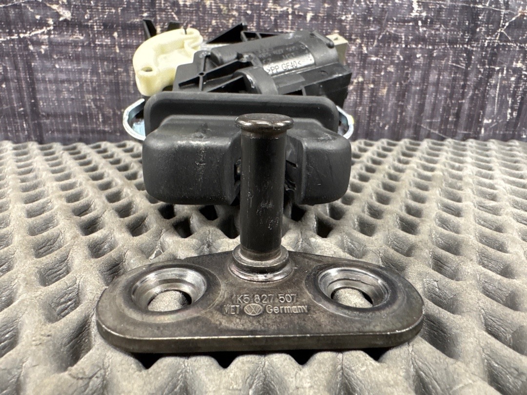 Замок багажника, 3360 рублей, Красноярск