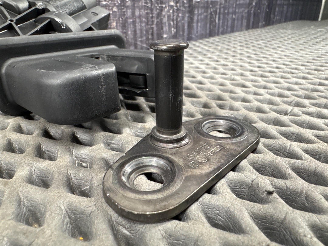 Замок багажника, 3360 рублей, Красноярск