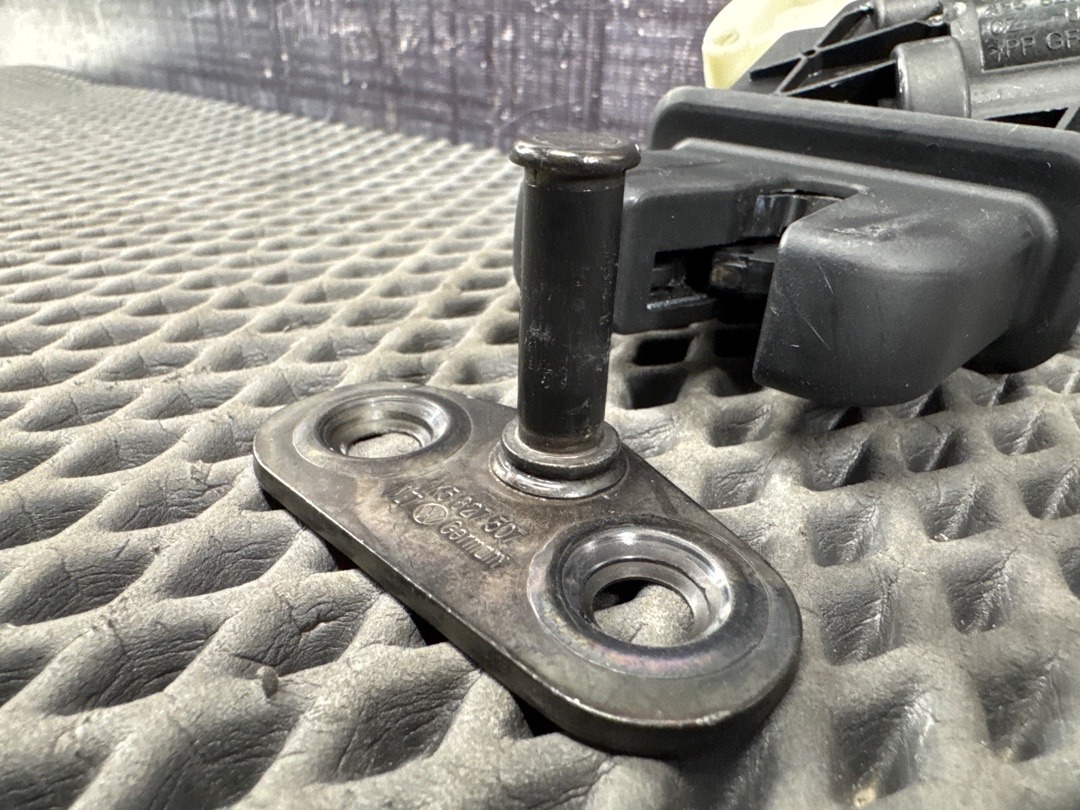 Замок багажника, 3360 рублей, Красноярск