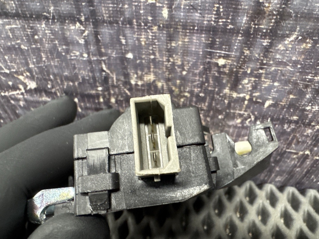 Замок багажника, 3360 рублей, Красноярск