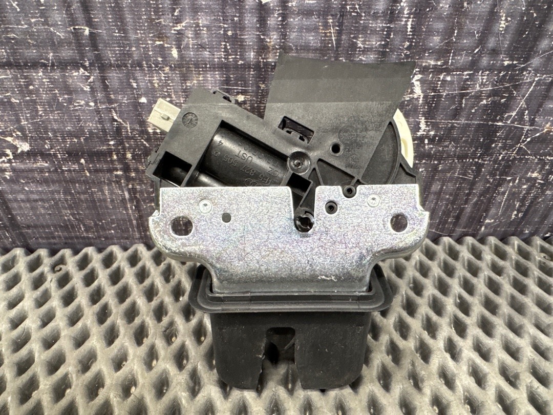 Замок багажника, 3360 рублей, Красноярск