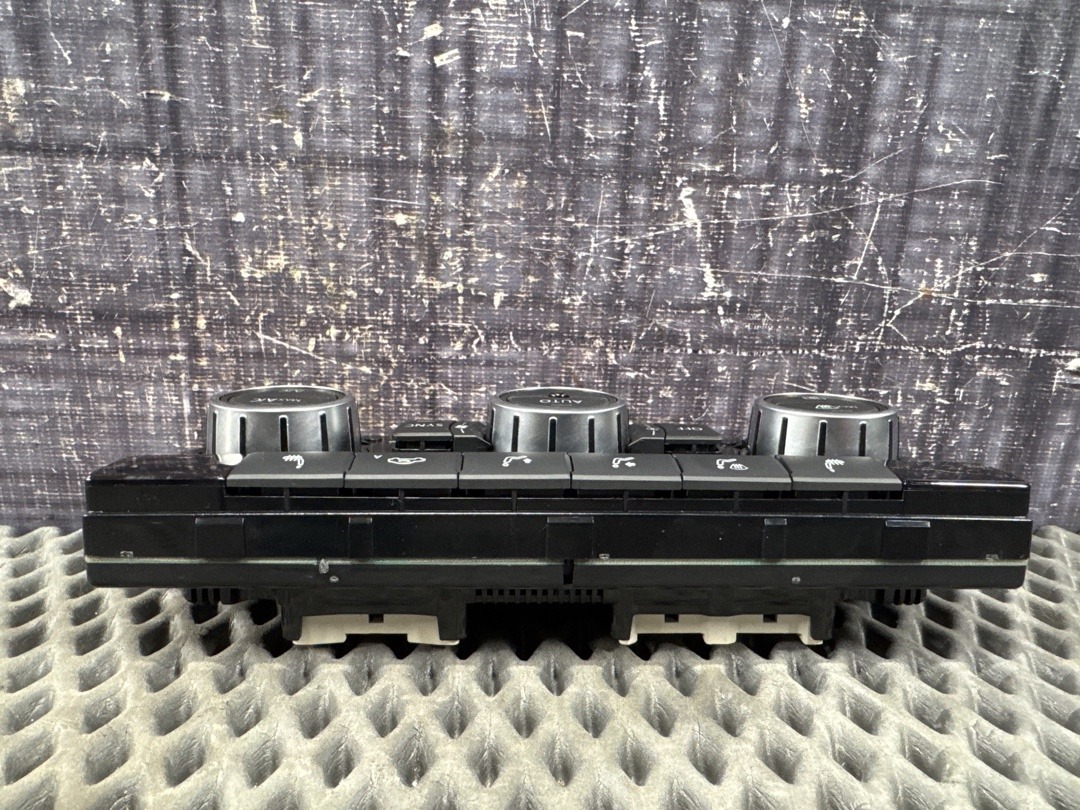 Блок управления климат-контролем, 8611 рублей, Красноярск