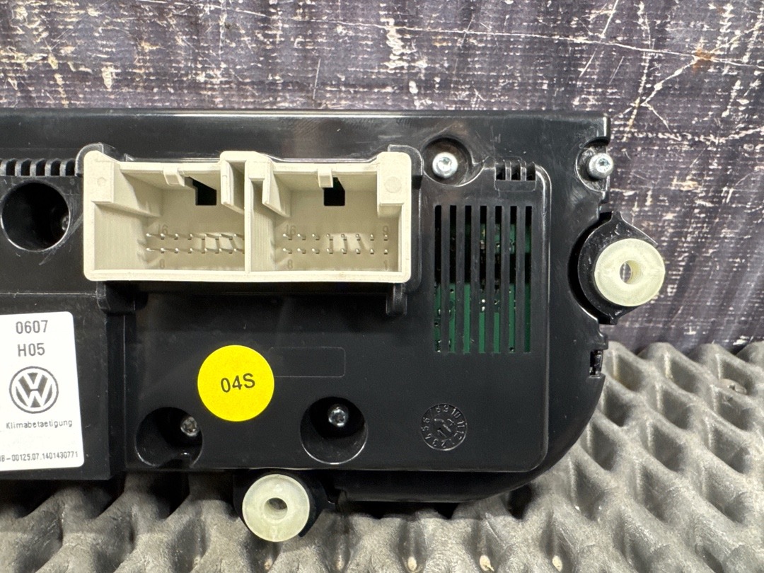 Блок управления климат-контролем, 8611 рублей, Красноярск