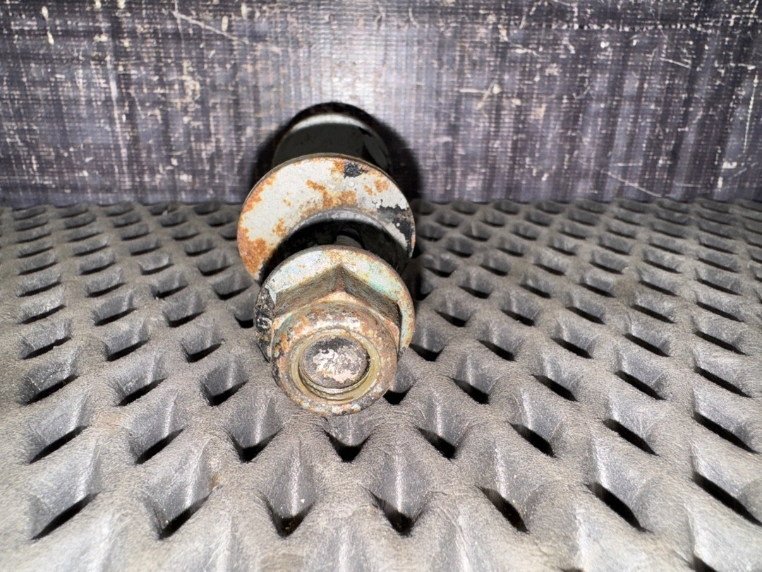 Болт развальный, 710 рублей, Красноярск