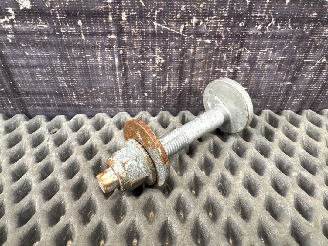 Болт развальный, 710 рублей, Красноярск