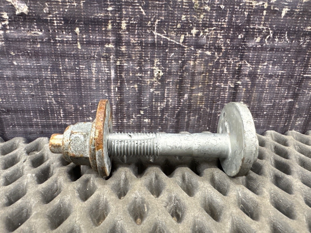 Болт развальный, 710 рублей, Красноярск