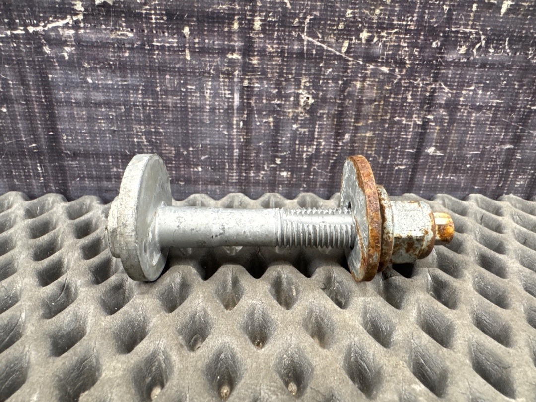 Болт развальный, 710 рублей, Красноярск