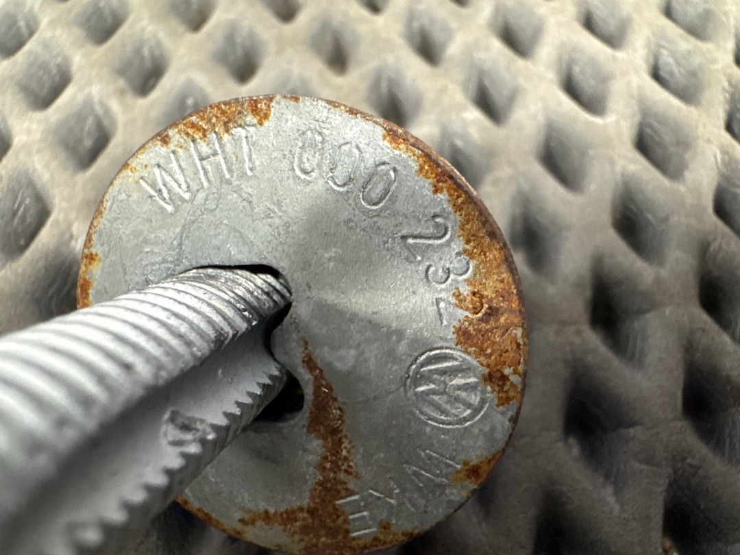 Болт развальный, 710 рублей, Красноярск