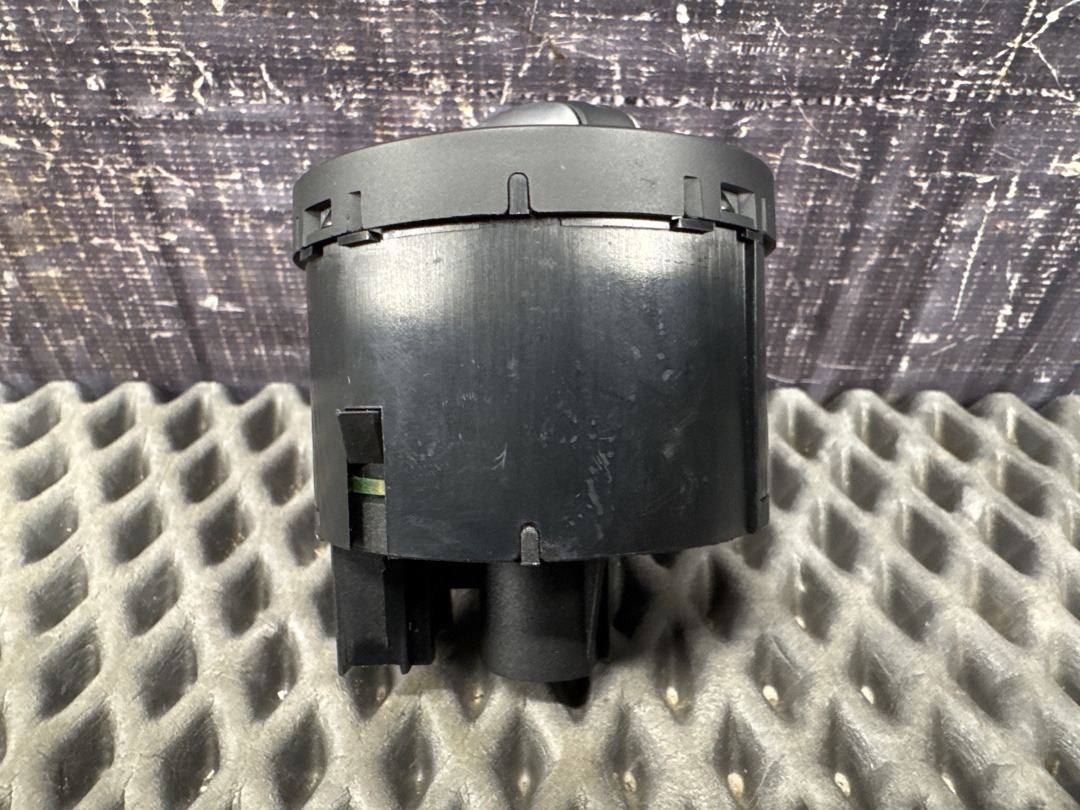 Переключатель света, 2440 рублей, Красноярск