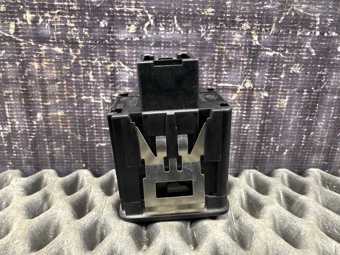 Кнопка яркости подсветки, 520 рублей, Красноярск