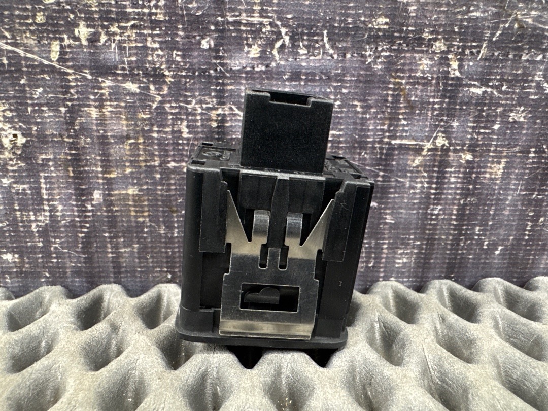 Кнопка яркости подсветки, 520 рублей, Красноярск