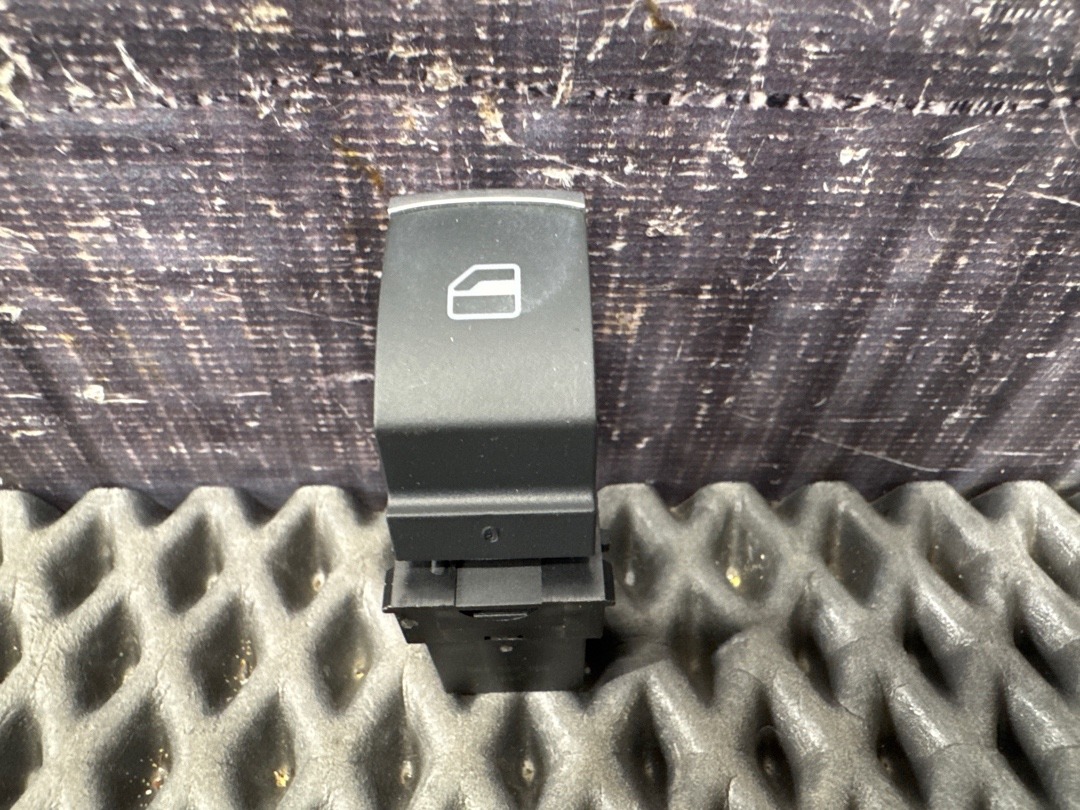 Кнопка стеклоподъемника, 620 рублей, Красноярск