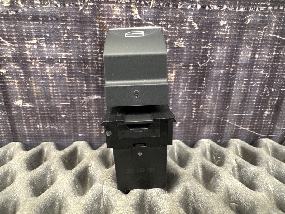 Кнопка стеклоподъемника, 620 рублей, Красноярск