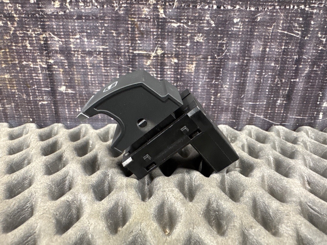 Кнопка стеклоподъемника, 620 рублей, Красноярск