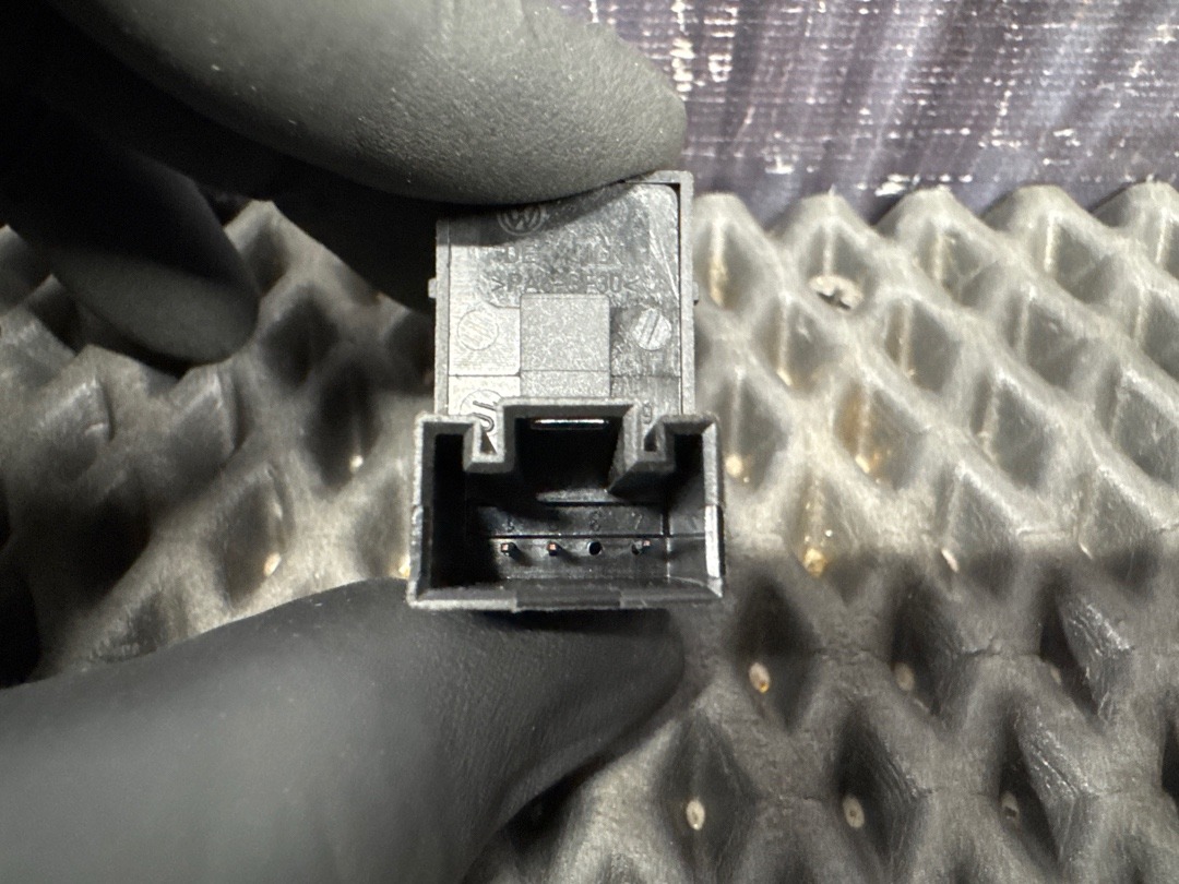 Кнопка стеклоподъемника, 620 рублей, Красноярск