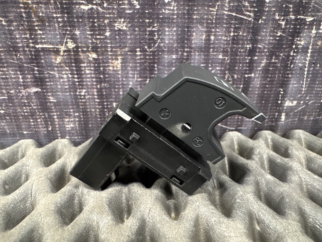 Кнопка стеклоподъемника, 620 рублей, Красноярск