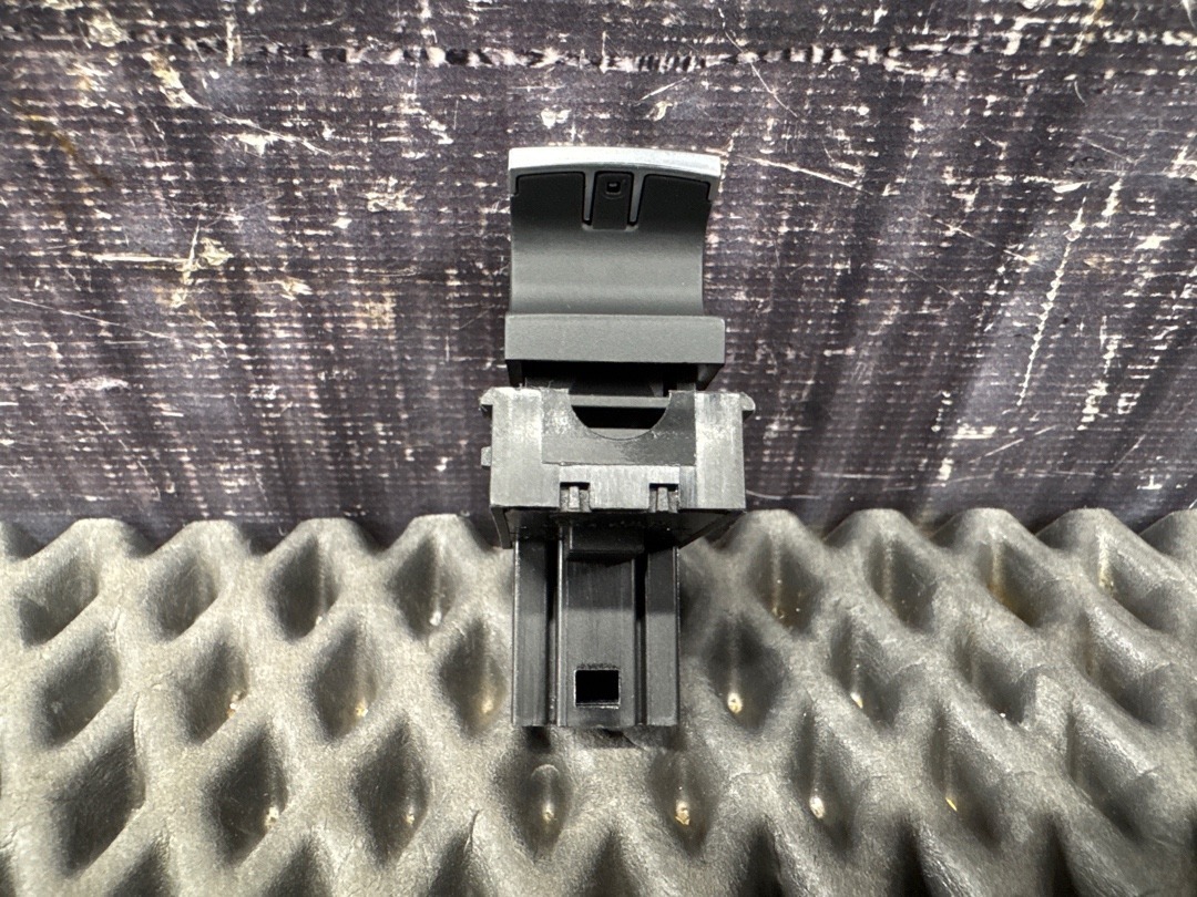 Кнопка стеклоподъемника, 620 рублей, Красноярск