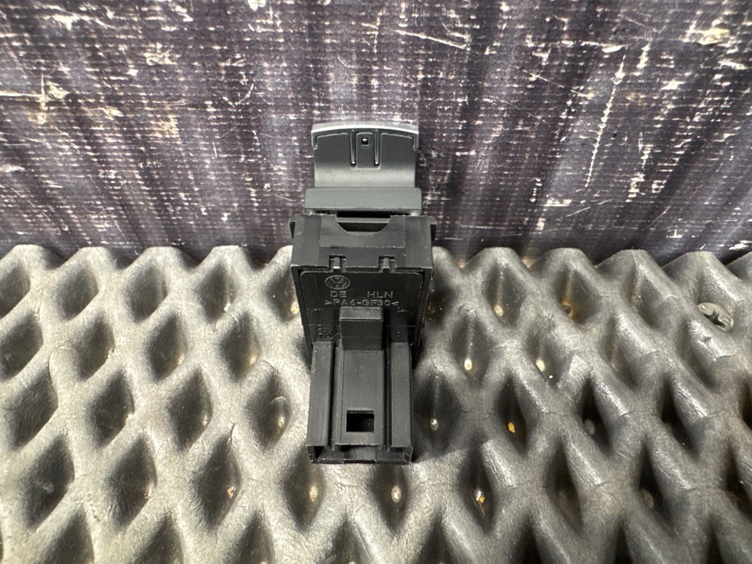 Кнопка стеклоподъемника, 620 рублей, Красноярск