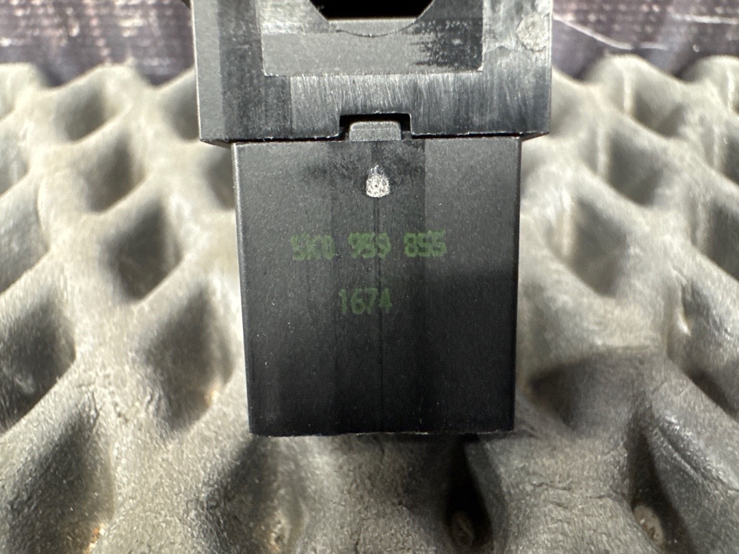 Кнопка стеклоподъемника, 620 рублей, Красноярск