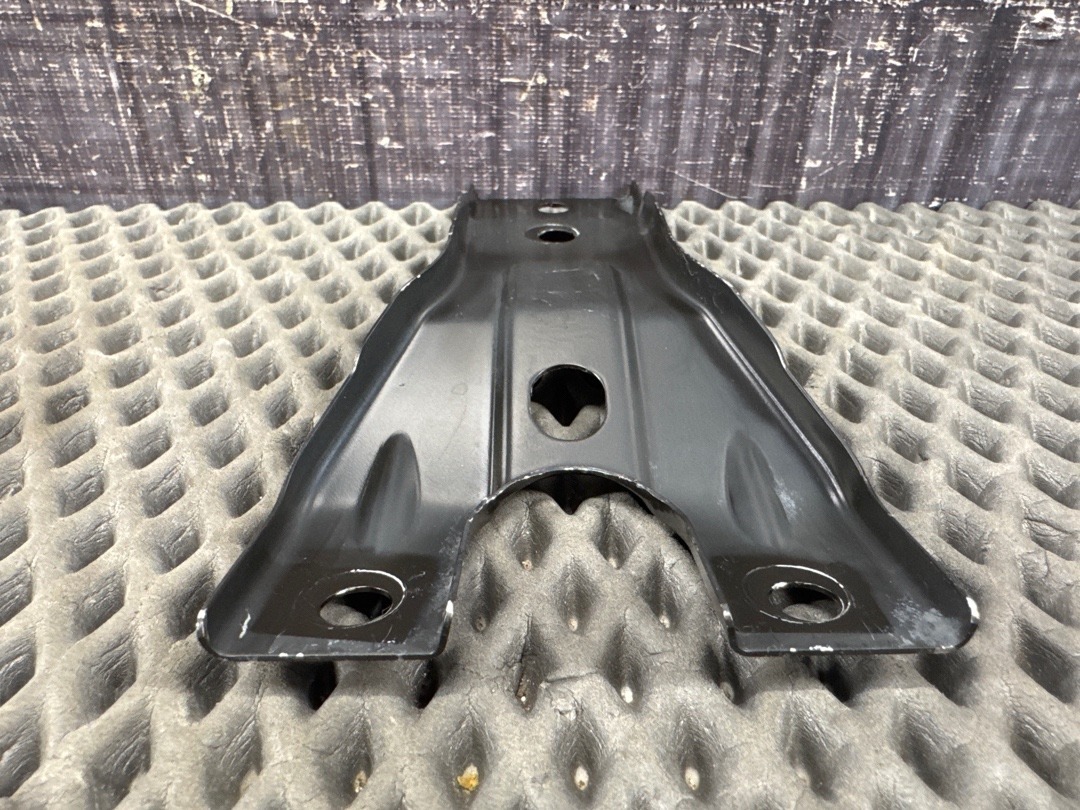 Кронштейн замка капота, 870 рублей, Красноярск