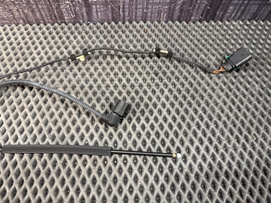 Замок капота, 1920 рублей, Красноярск