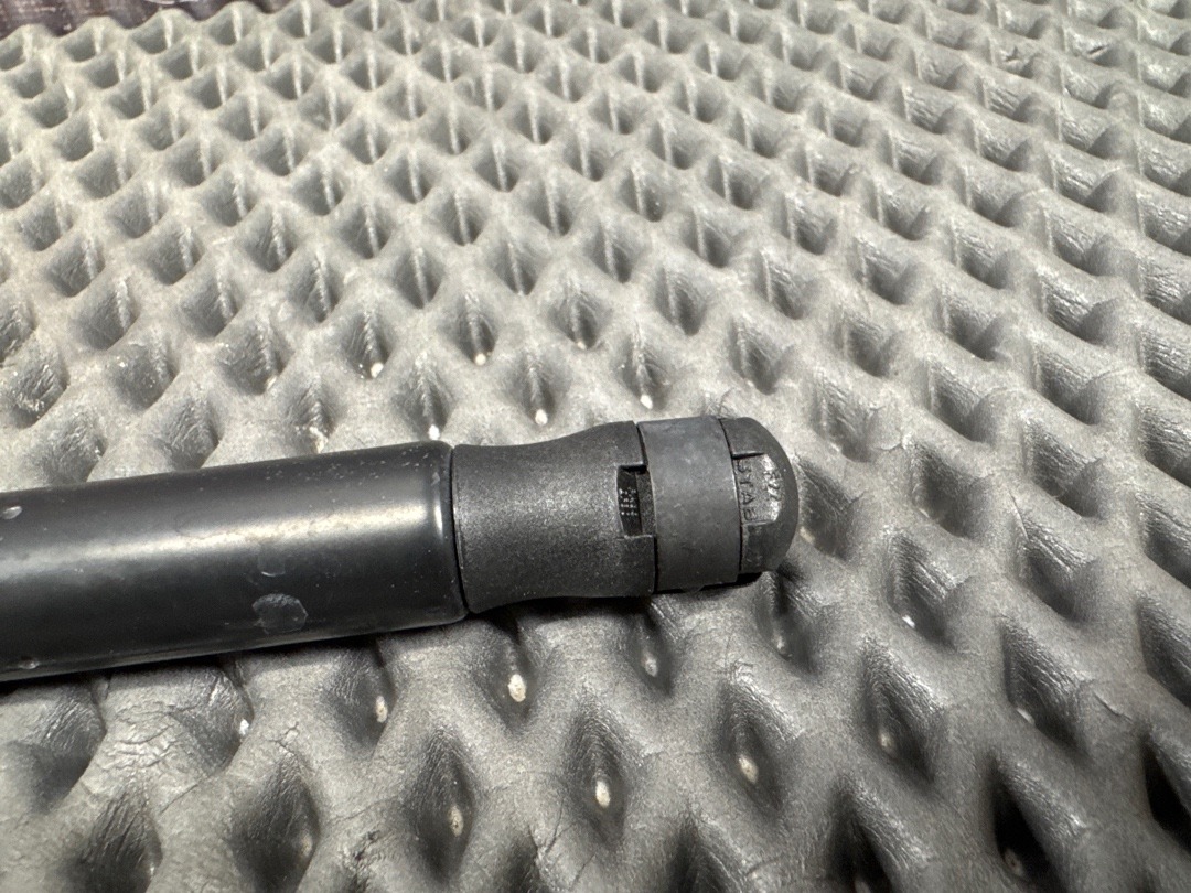 Амортизатор капота, 1040 рублей, Красноярск