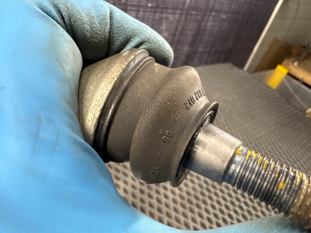 Тяга рулевая с наконечником, 1820 рублей, Красноярск