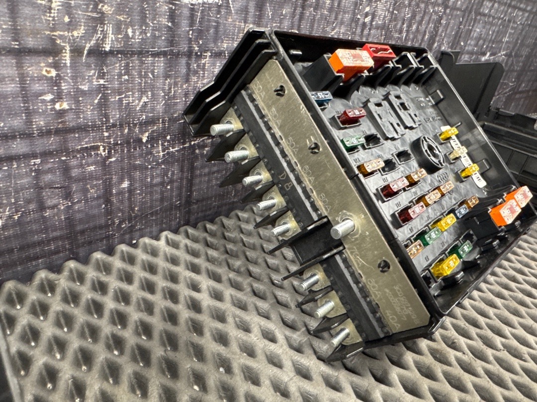 Блок предохранителей, 2710 рублей, Красноярск