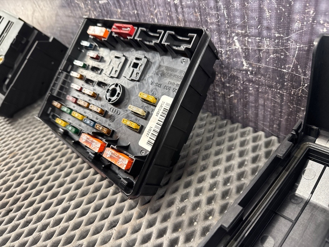 Блок предохранителей, 2710 рублей, Красноярск