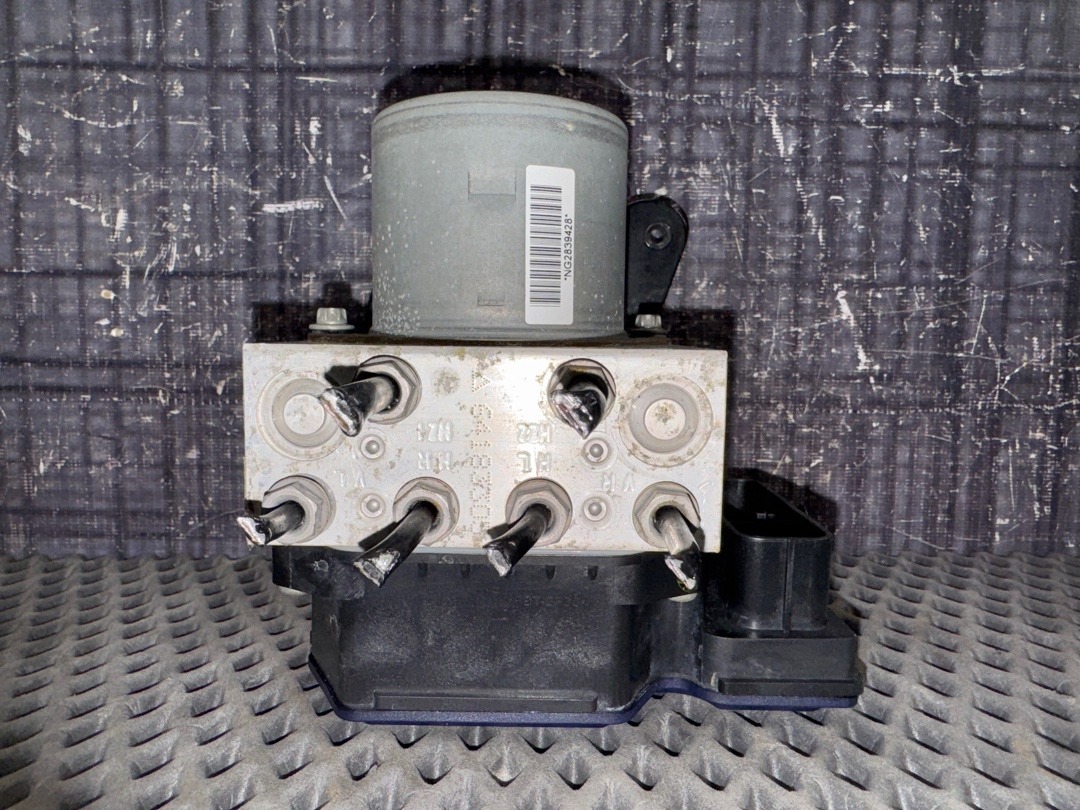 Блок ABS, 16864 рублей, Красноярск