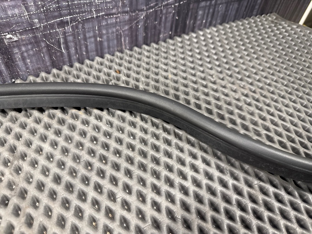 Подкапотный уплотнитель, 920 рублей, Красноярск