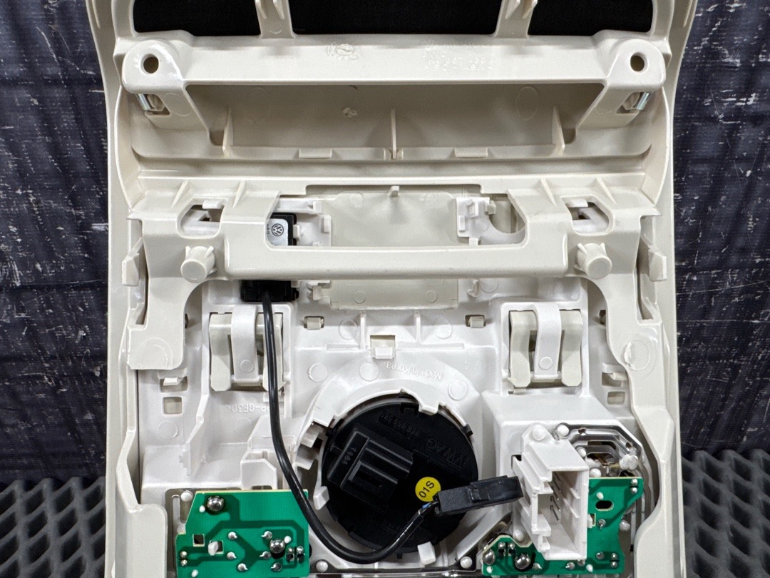 Плафон салона, 3260 рублей, Красноярск