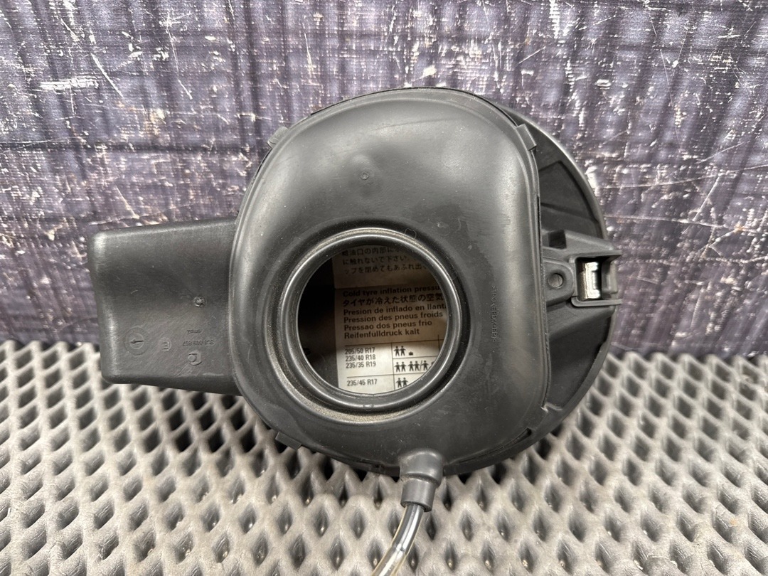 Лючок бензобака, 3360 рублей, Красноярск