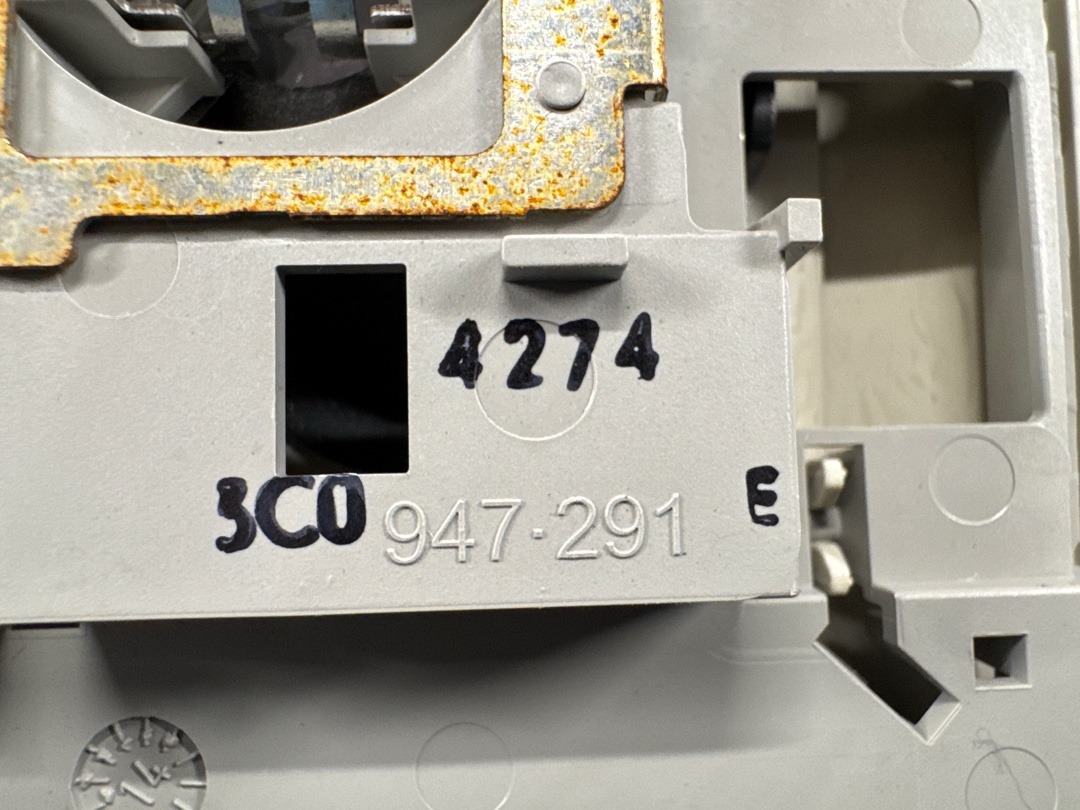 Плафон салона, 1340 рублей, Красноярск